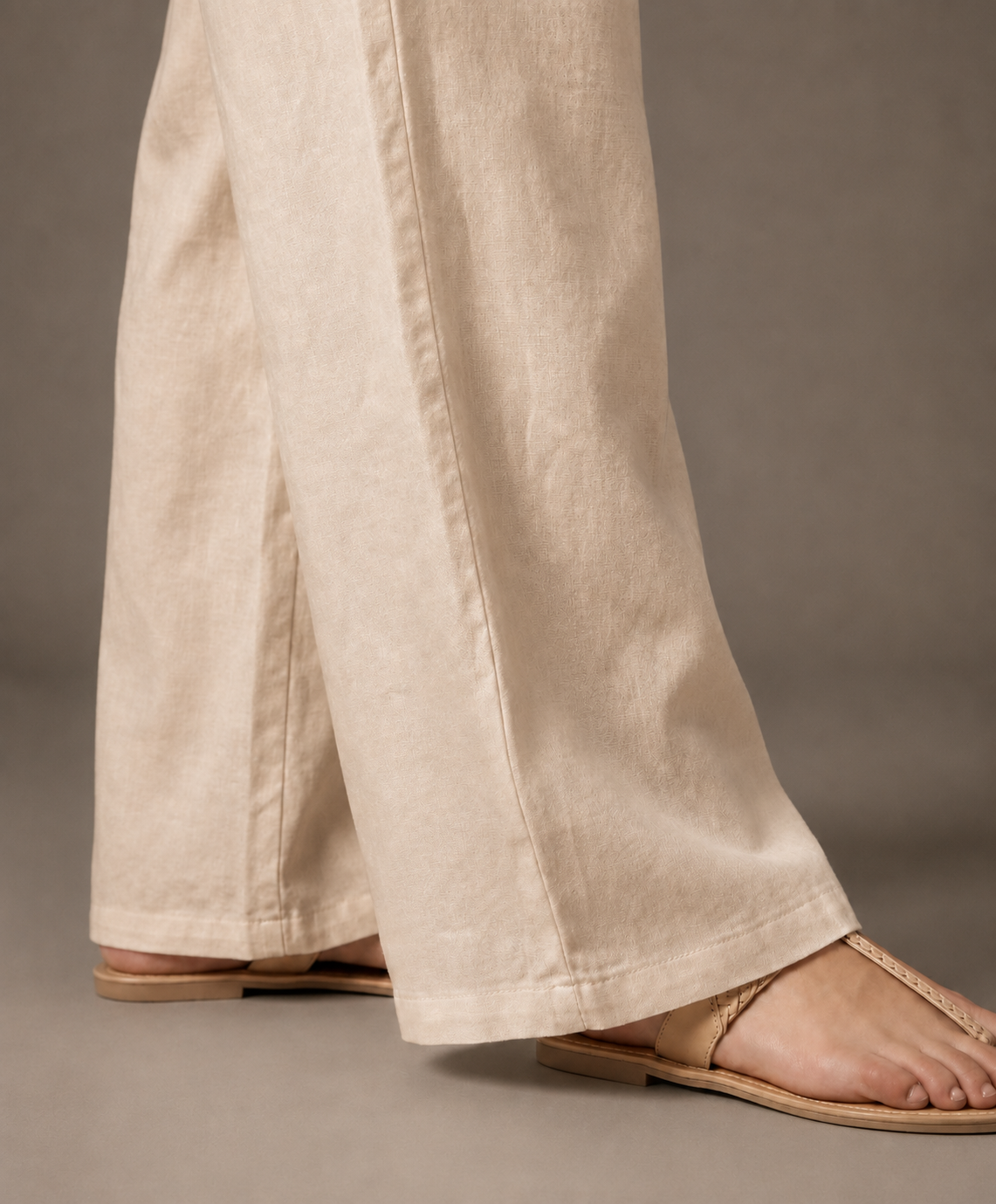 Women's Solid Beige Wide-Leg Pants