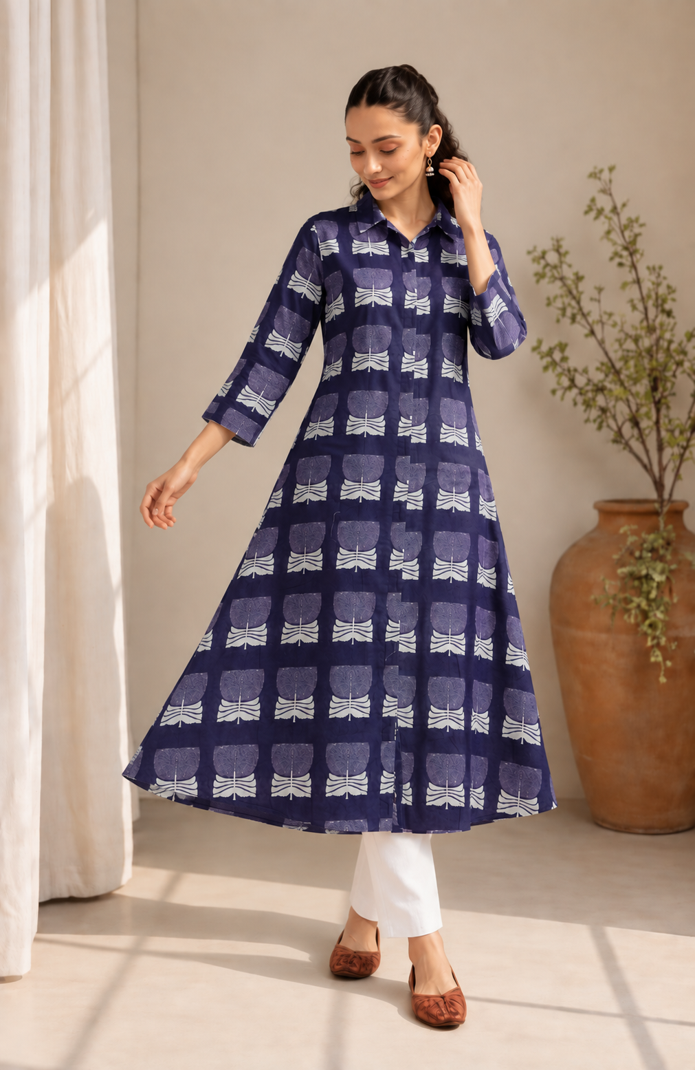 Women's Black & White Printed Cotton A-Line Kurta