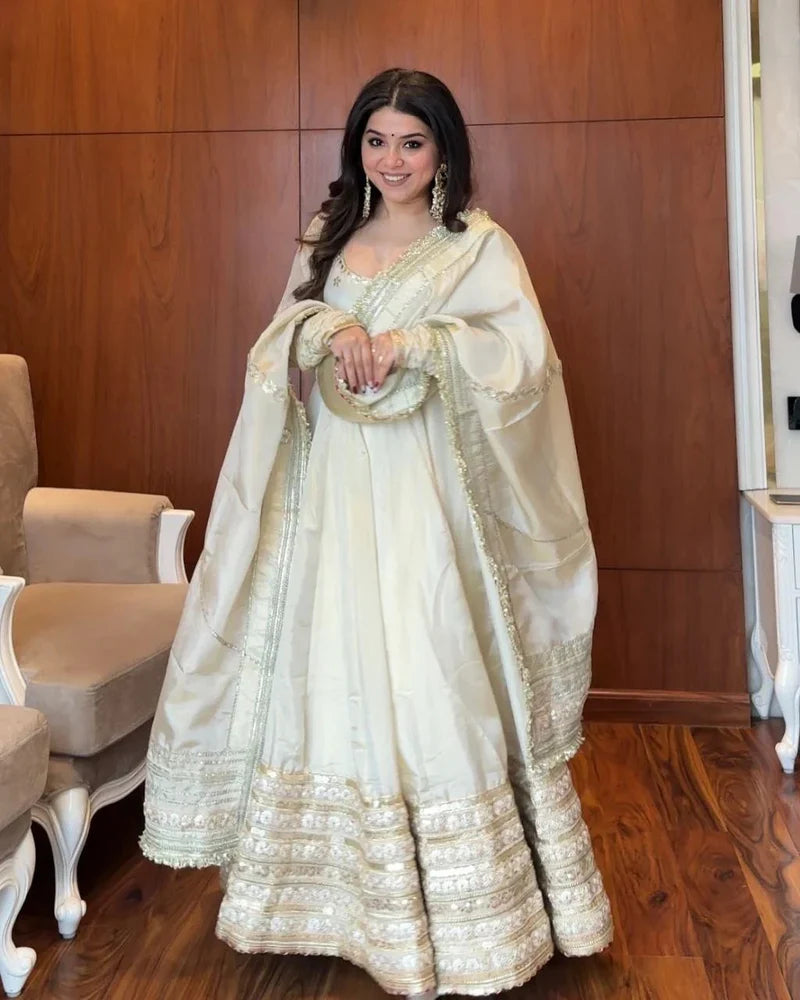 Ivory Elegance – Premium Embroidered Anarkali Set
