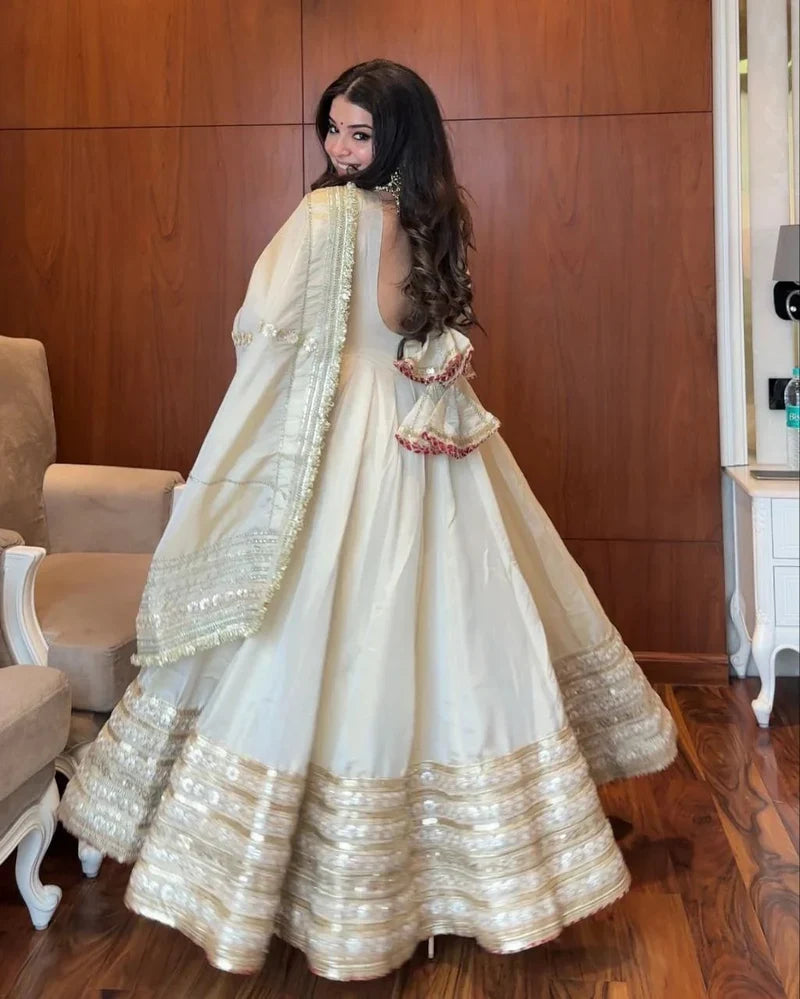 Ivory Elegance – Premium Embroidered Anarkali Set