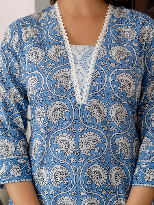Blue and white printed kurta set