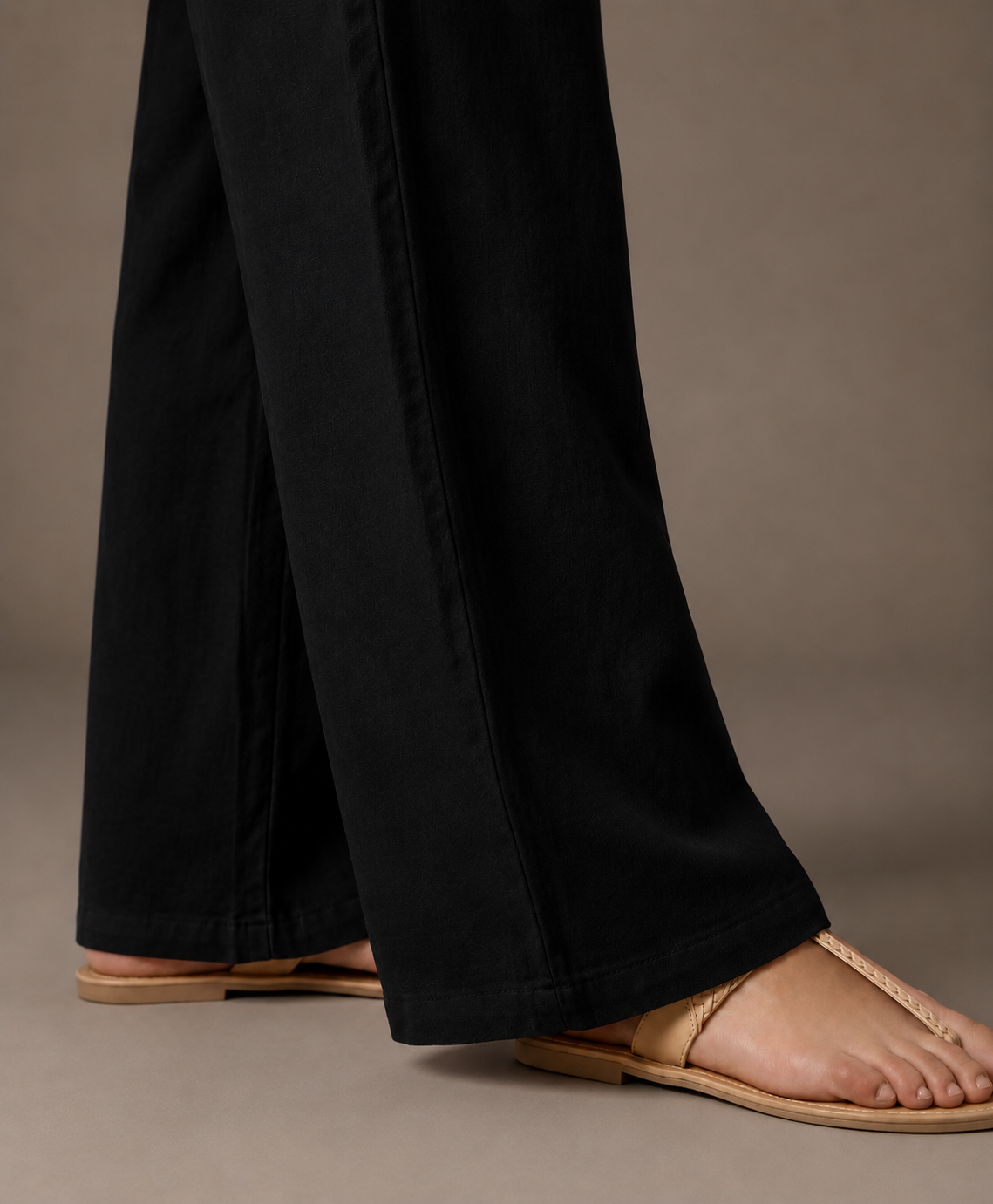 Women's Solid Black Wide-Leg Pants