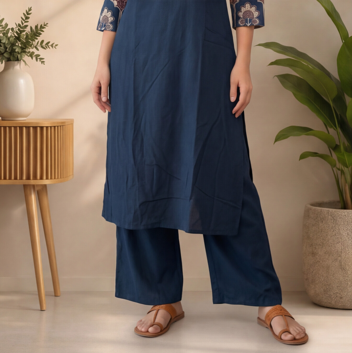 Women's Navy Blue Printed Sleeve Straight Kurta Set