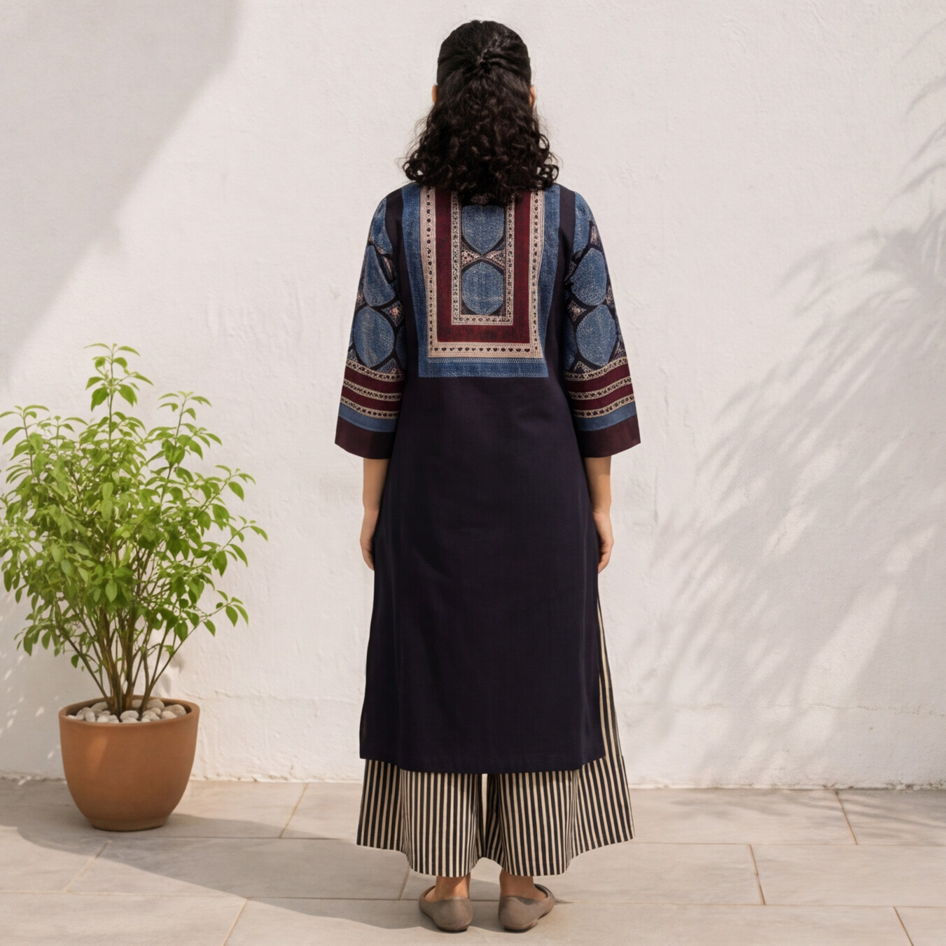 Women's Navy Blue Printed Cotton Straight Kurta