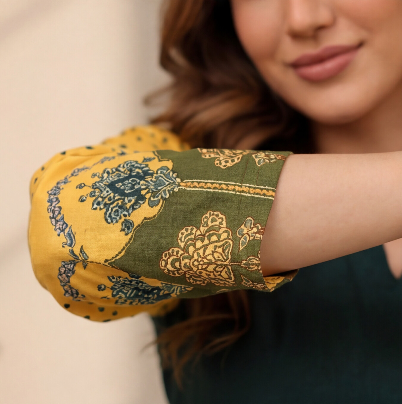 Women's Dark Green Straight Kurta Set with Mustard Printed Sleeves
