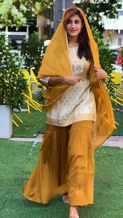 Step into effortless charm with our exclusive 3-piece set